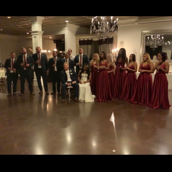 WINDSOR Juliet Formal High Slit Dress Burgundy NWT - Picture 5 of 6